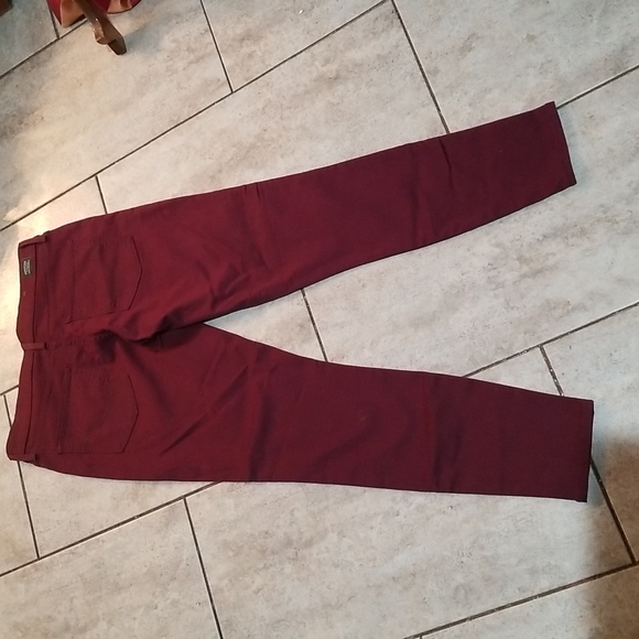 LEVI STRAUSS & Co Signature brand jeans. - Picture 8 of 16